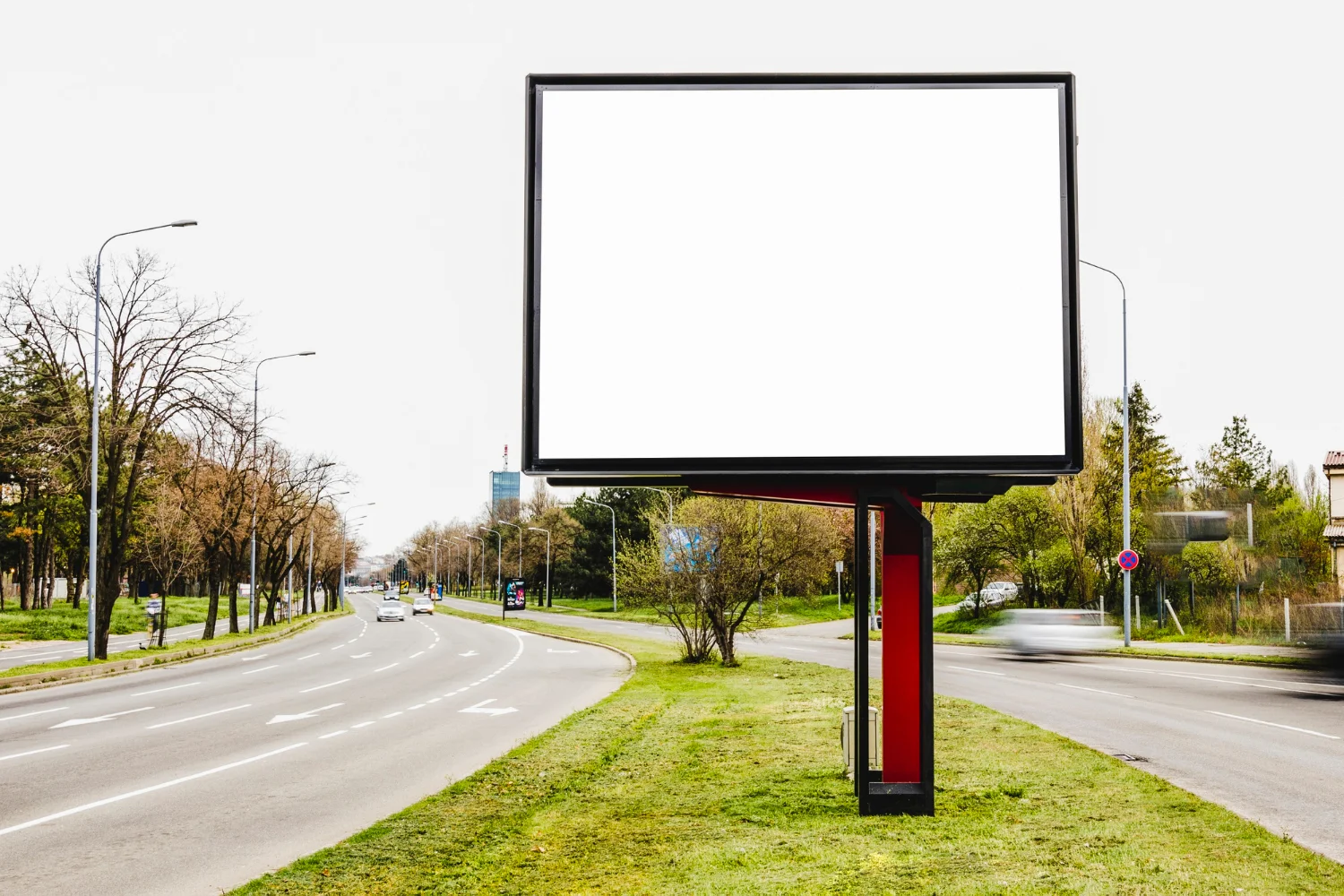 How Can You Measure Billboard Advertising Effectiveness Without Click-Through Data?