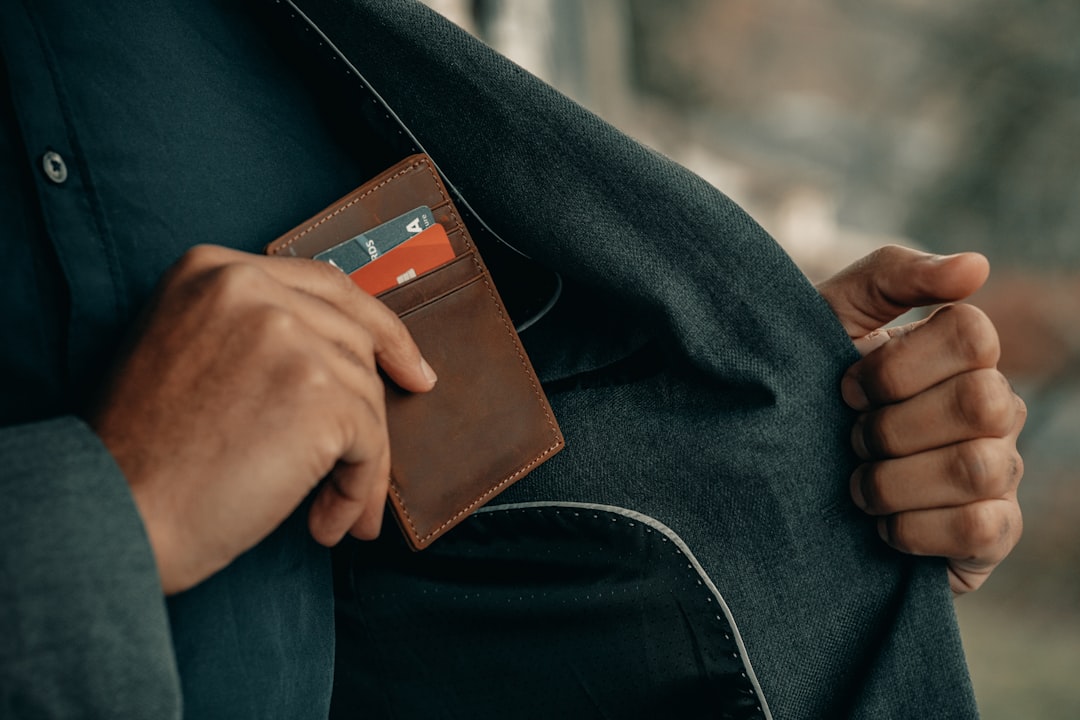 Unlocking the Benefits of the Bob Credit Card Track