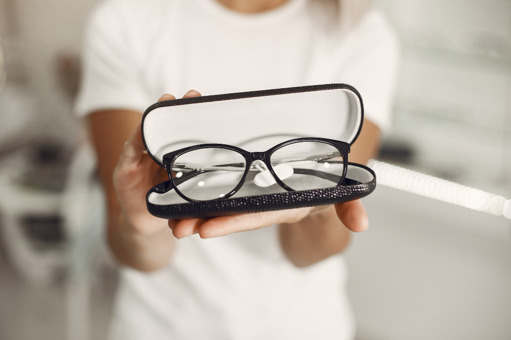 How to Choose the Perfect Pair of Prescription Eyeglasses for Everyday Comfort